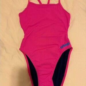 Arena One Piece Swimsuit size 32